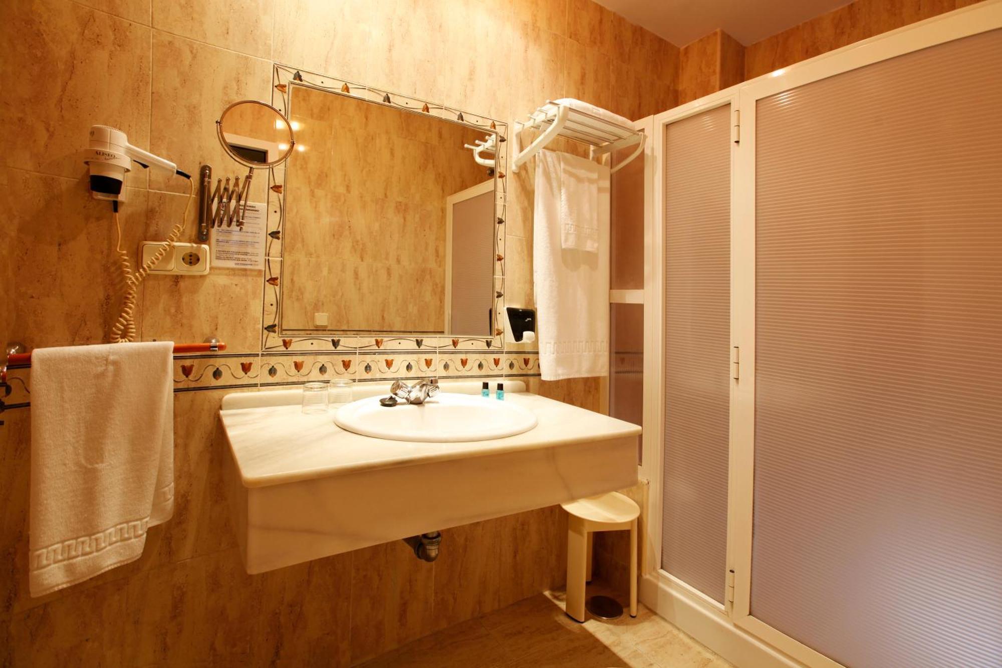 Hostal Paris San Fernando Eksteriør bilde