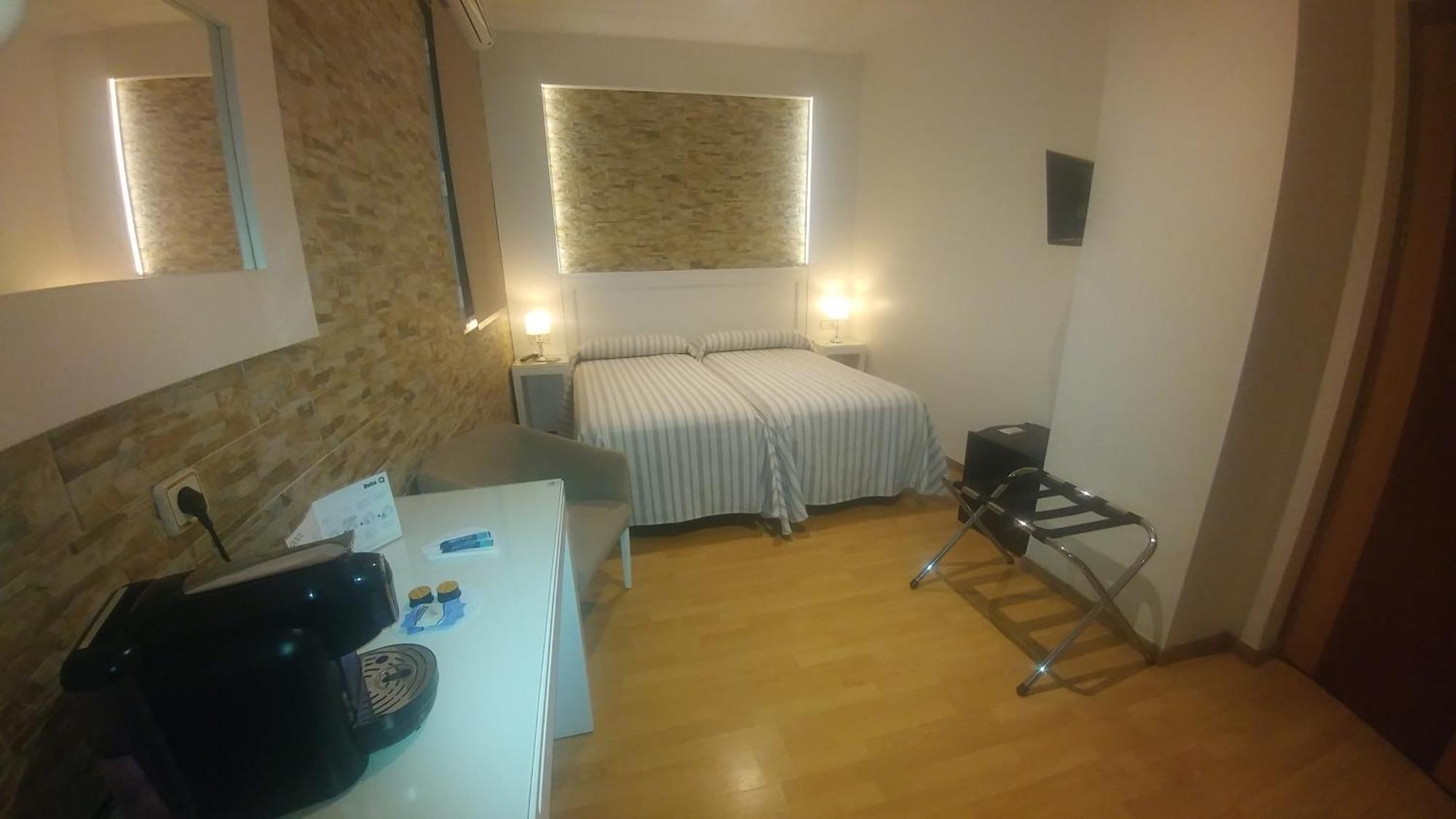 Hostal Paris San Fernando Eksteriør bilde