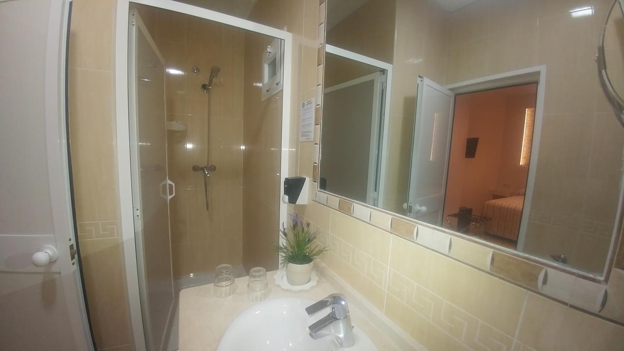 Hostal Paris San Fernando Eksteriør bilde